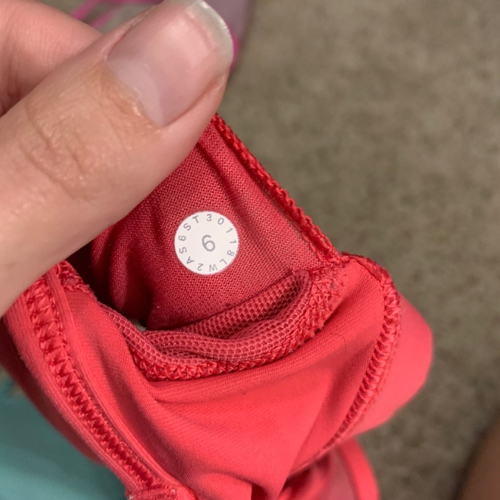 SET OF 3 | Flow Y Bra [sizes 4 & 6] - Picture 5 of 6